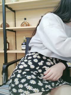 底线电视剧精彩对白！约豹纹小姐姐喝酒玩游戏一步步拿【完整版89分钟已上传下面】